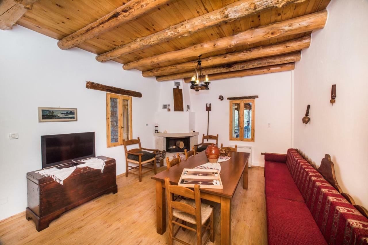 Ferienhaus Aradena Traditional House 1 *